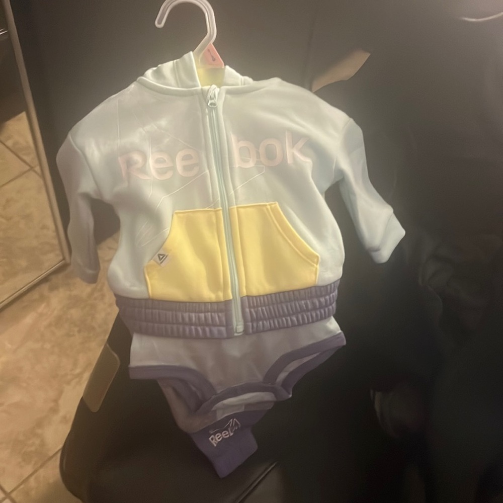 Reebok size 0-3M